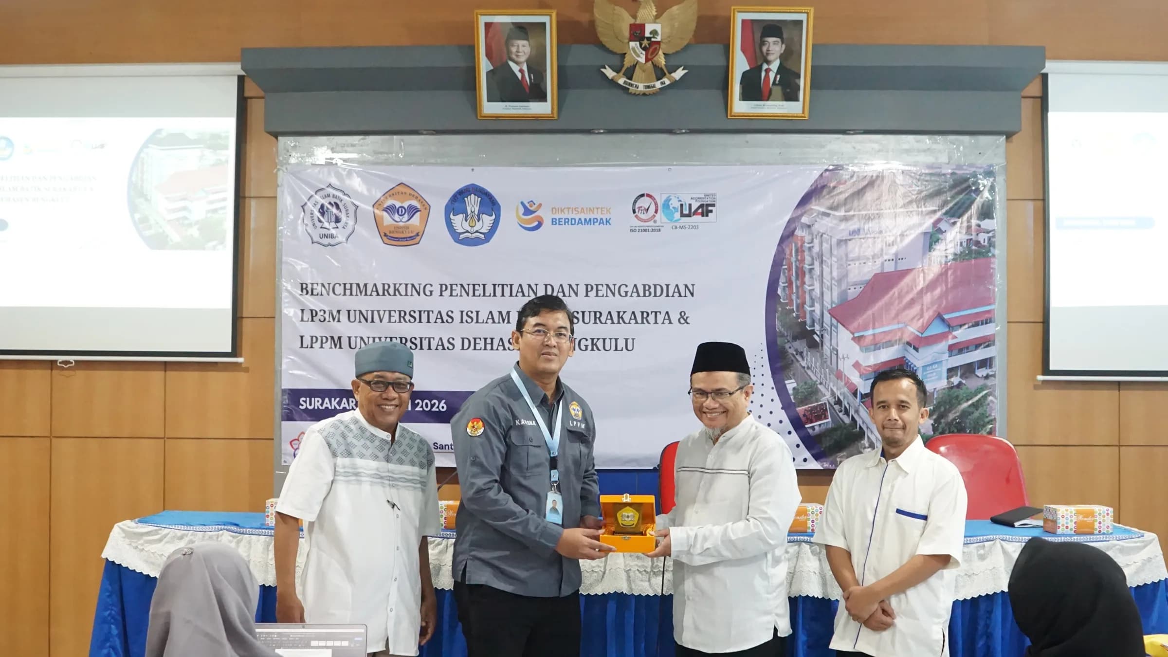 Mempererat Jejaring Akademik: UNIBA Surakarta Sambut Kunjungan Studi Banding LPPM Universitas Dehasen Bengkulu
