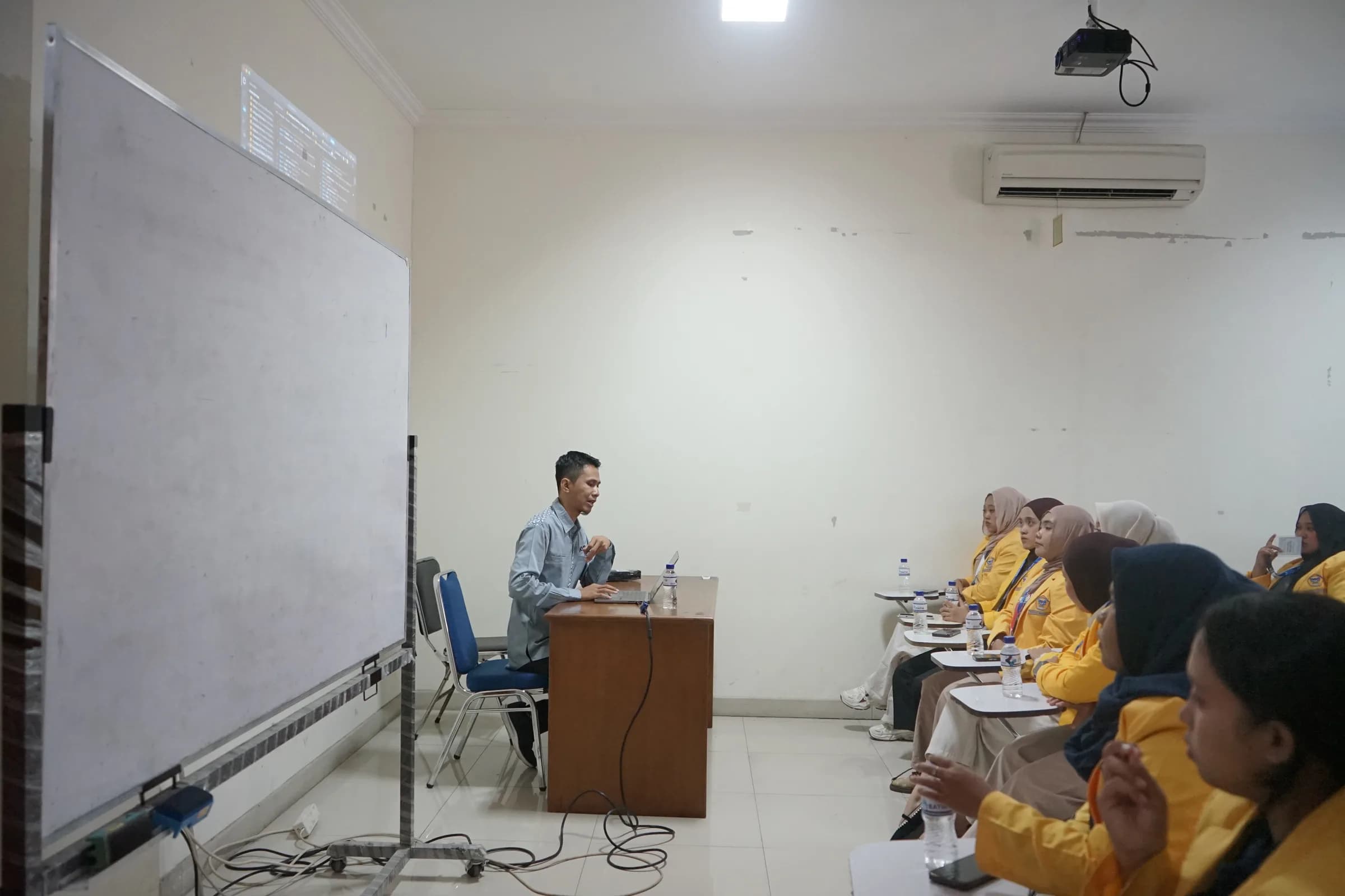 Memperkuat Tata Kelola Institusi: UNIBA Surakarta dan UNIVED Dehasen Bengkulu Gelar Benchmarking & Sharing Session Manajemen Perguruan Tinggi