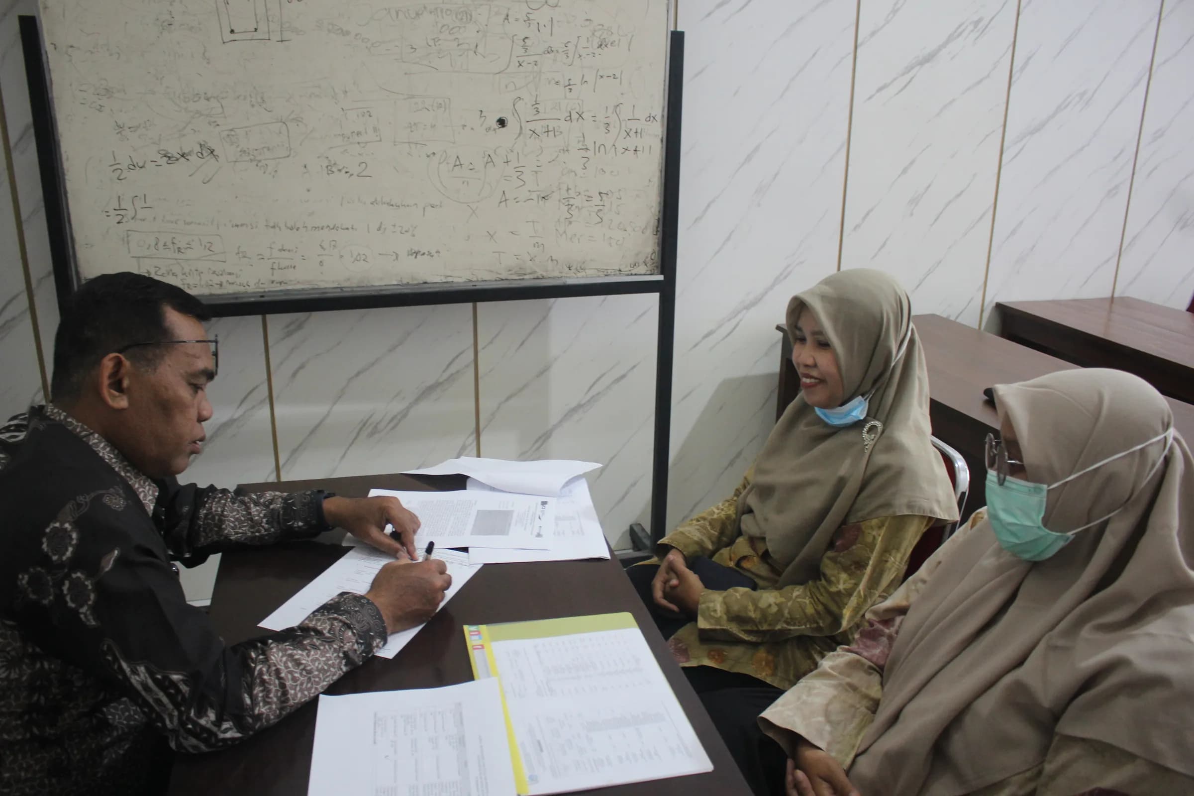 UNIBA Surakarta Gelar Monev Program Penelitian dan Pengabdian Masyarakat Hibah Kemendiktisainstek 2026