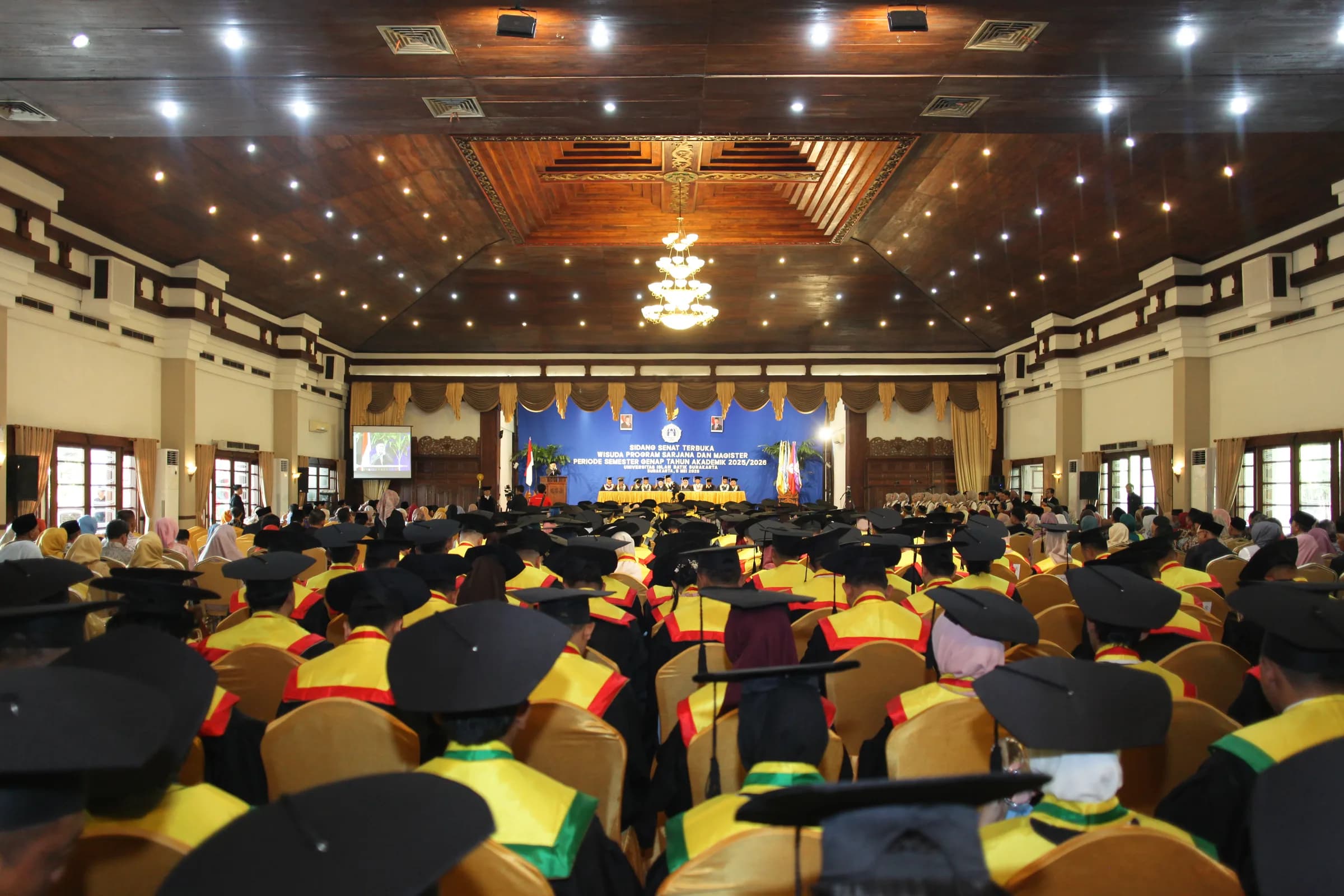 UNIBA Surakarta Lepas 220 Lulusan pada Wisuda Ke-58: Meneguhkan Eksistensi Menuju Kampus Berorientasi Global