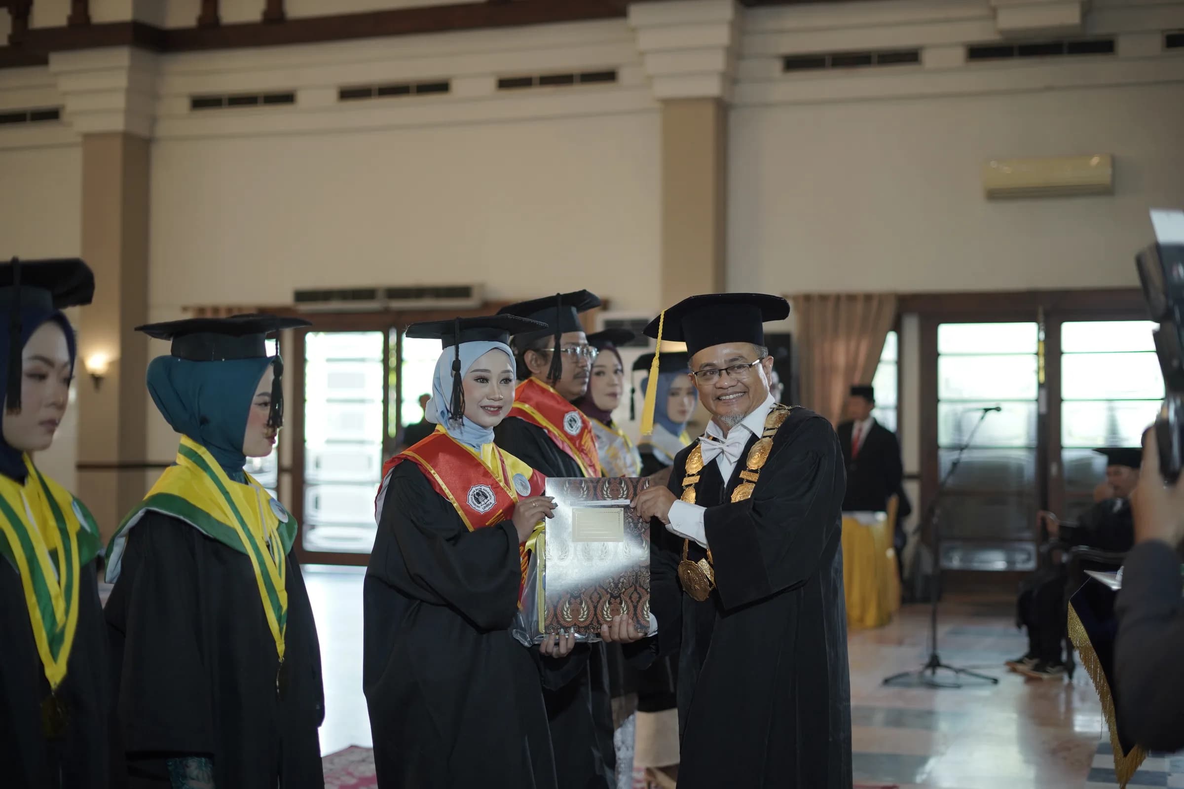 Selamat! UNIBA Surakarta Luluskan Ratusan Sarjana dan Magister di Periode Gasal 2025/2026