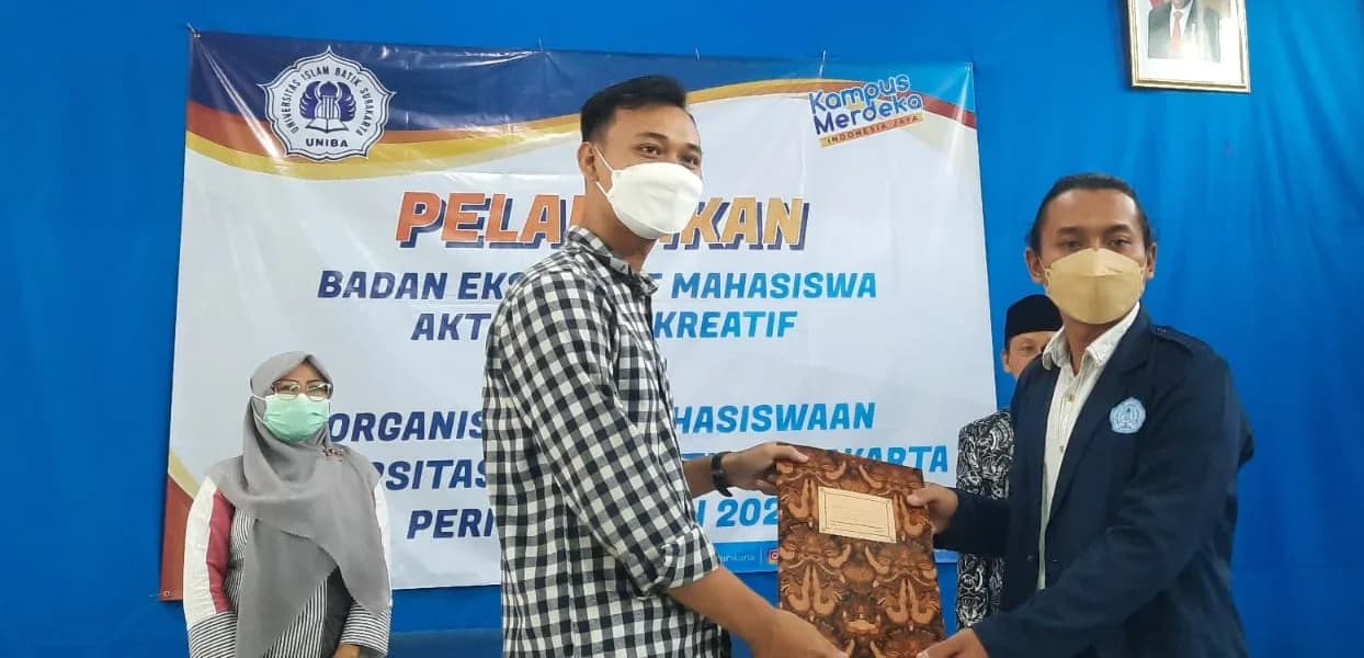 DENGAN PENUH KHIDMAT, PENGURUS ORGANISASI MAHASISWA 2022 DILANTIK