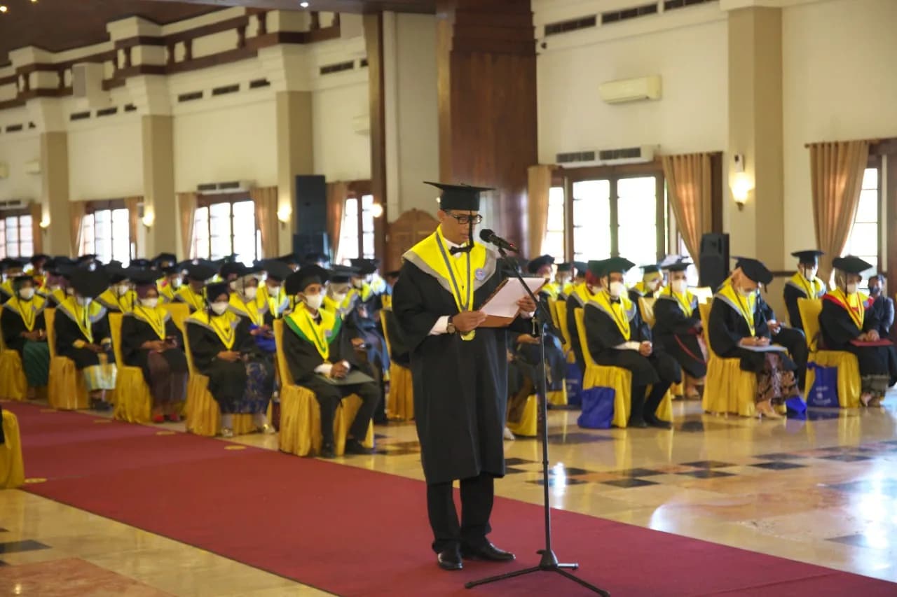 WISUDA SARJANA ANGKATAN 50 DAN MAGISTER ANGKATAN 29