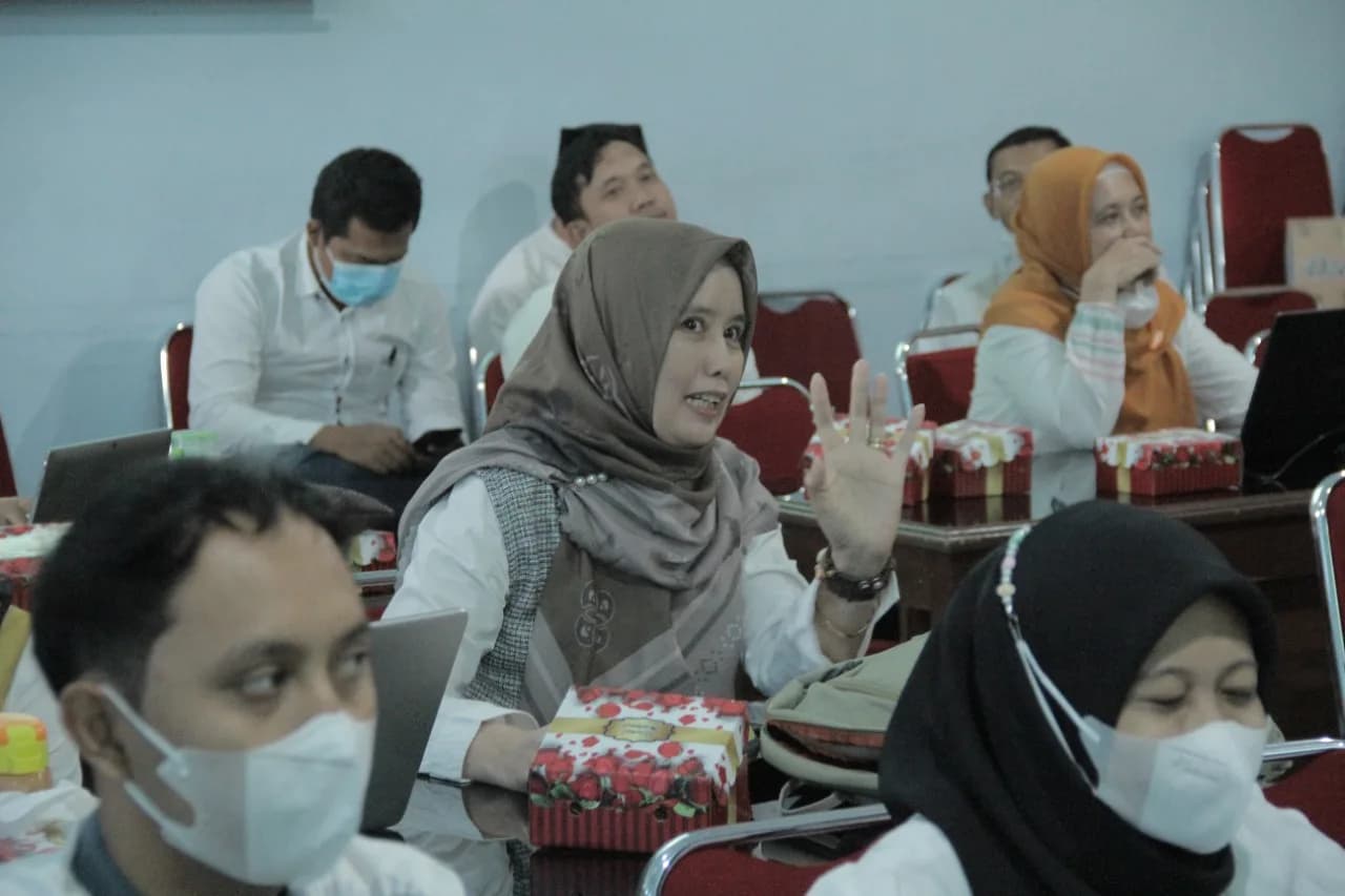 HADAPI PERKEMBANGAN ZAMAN,UNIBA SURAKARTA ADAKAN LOKAKARYA VISI, MISI, TUJUAN DAN STRATEGI