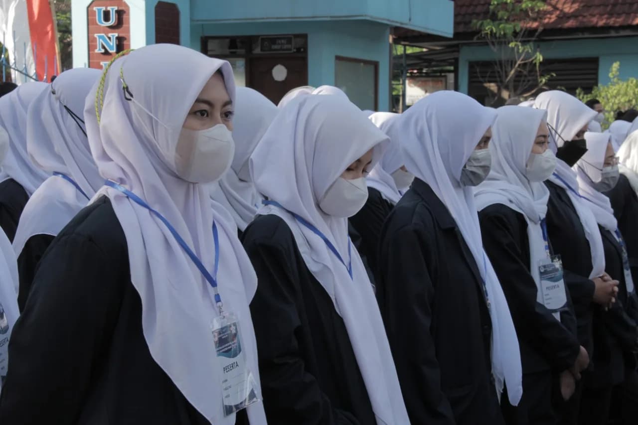 REKTOR UNIBA SURAKARTA SAMBUT INSAN BATIK MUDA HARI INI