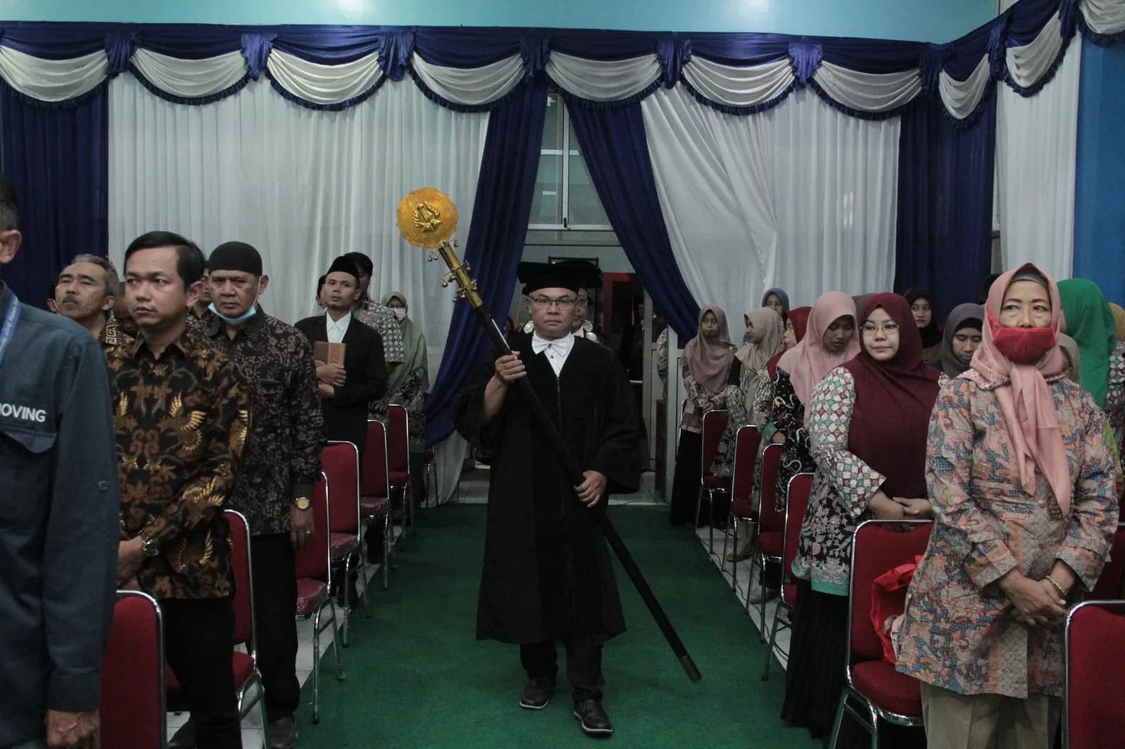 ORASI ILMIAH DALAM RANGKA PERINGATAN DIES NATALIS UNIBA SURAKARTA KE-40: STRATEGI MEMBANGUN UNIBA MELALUI PENINGKATAN KUALITAS SDM