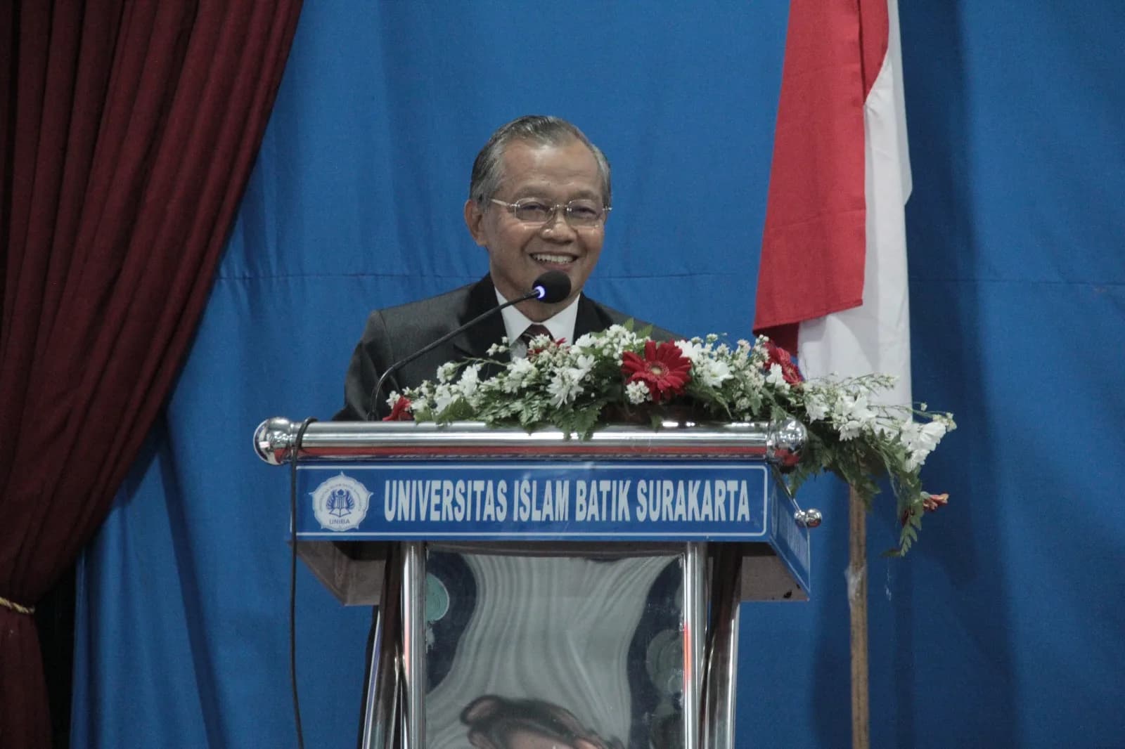 ORASI ILMIAH DALAM RANGKA PERINGATAN DIES NATALIS UNIBA SURAKARTA KE-40: STRATEGI MEMBANGUN UNIBA MELALUI PENINGKATAN KUALITAS SDM