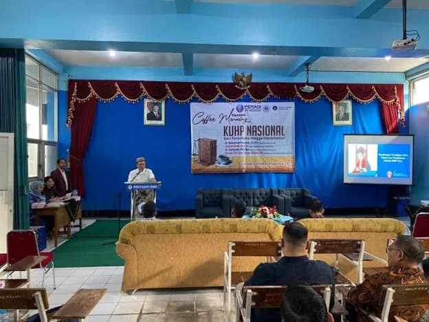 Espresso Coffee Morning UNIBA Surakarta: Mengupas Tuntas KUHP Nasional dari Paradigma hingga Implementasi