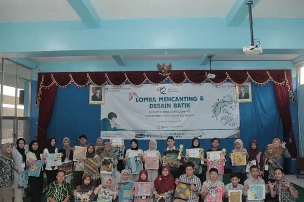 Kreativitas Pelajar se-Soloraya Tersaji di Lomba Membatik & Mencanting Milad UNIBA Surakarta ke-42