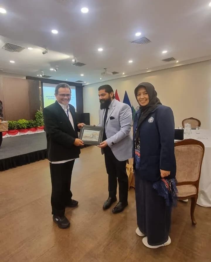 Kolaborasi Global UNIBA dengan Lovely Professional University India